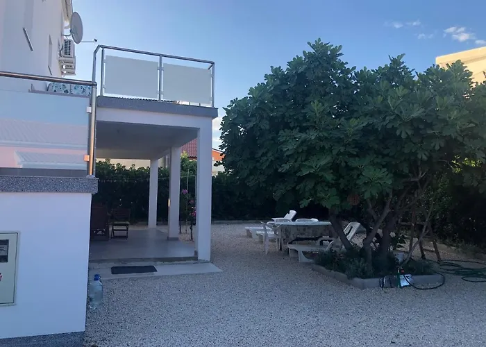 Apartmani Smokva Avec Terasse
